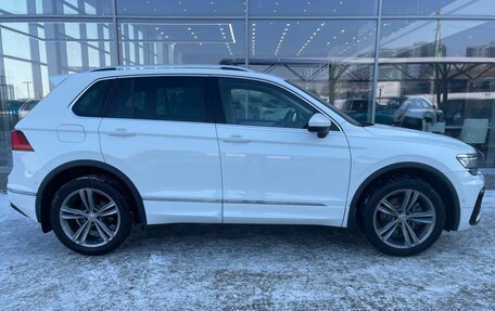 Volkswagen Tiguan II, 2018 год, 3 074 000 рублей, 3 фотография