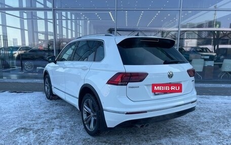 Volkswagen Tiguan II, 2018 год, 3 074 000 рублей, 6 фотография