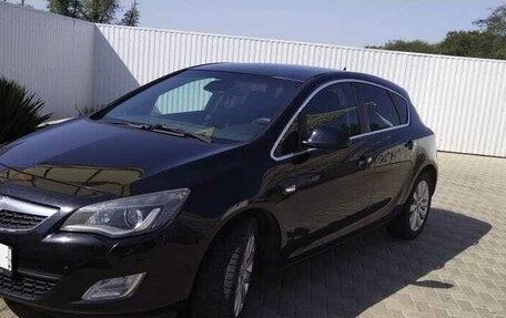 Opel Astra J, 2010 год, 700 000 рублей, 14 фотография