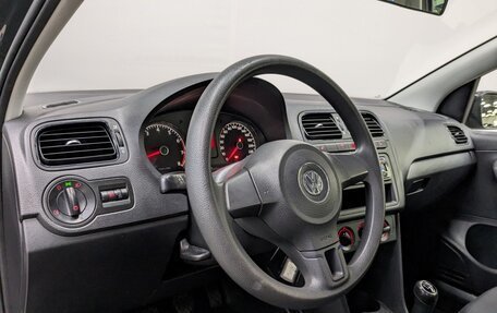 Volkswagen Polo VI (EU Market), 2012 год, 865 000 рублей, 16 фотография