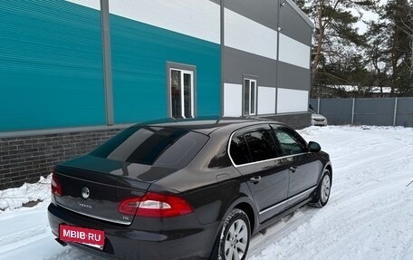 Skoda Superb III рестайлинг, 2011 год, 895 000 рублей, 7 фотография