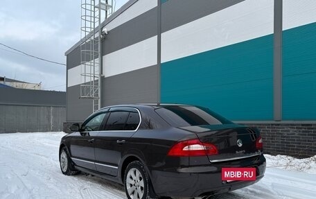 Skoda Superb III рестайлинг, 2011 год, 895 000 рублей, 3 фотография