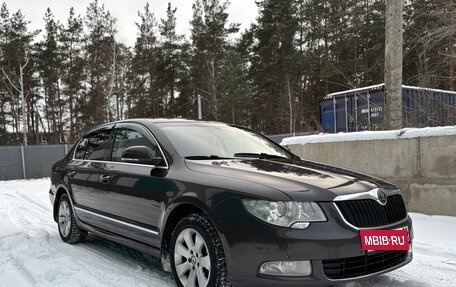 Skoda Superb III рестайлинг, 2011 год, 895 000 рублей, 5 фотография