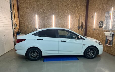 Hyundai Solaris II рестайлинг, 2013 год, 739 000 рублей, 2 фотография