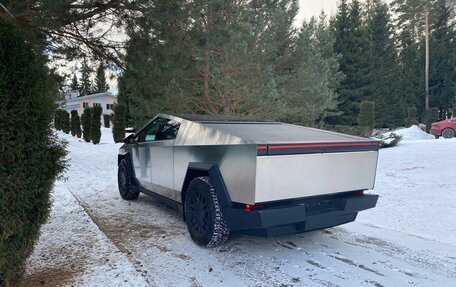 Tesla Cybertruck, 2024 год, 25 990 000 рублей, 8 фотография