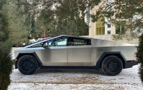 Tesla Cybertruck, 2024 год, 25 990 000 рублей, 6 фотография