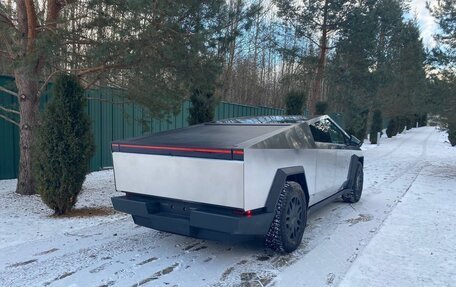 Tesla Cybertruck, 2024 год, 25 990 000 рублей, 13 фотография