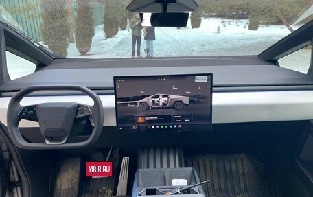 Tesla Cybertruck, 2024 год, 25 990 000 рублей, 19 фотография