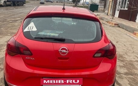 Opel Astra J, 2014 год, 1 100 000 рублей, 3 фотография