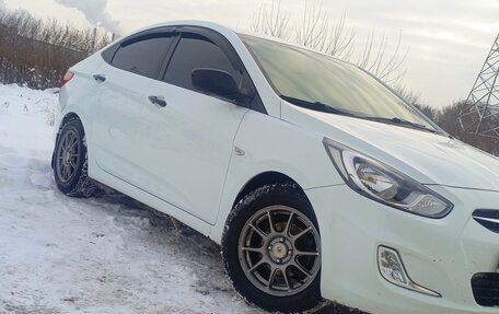 Hyundai Solaris II рестайлинг, 2012 год, 760 000 рублей, 12 фотография