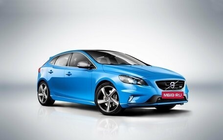 Volvo V40 II рестайлинг, 2013 год, 975 000 рублей, 1 фотография