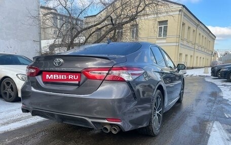 Toyota Camry, 2020 год, 3 000 000 рублей, 6 фотография