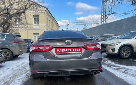 Toyota Camry, 2020 год, 3 000 000 рублей, 4 фотография