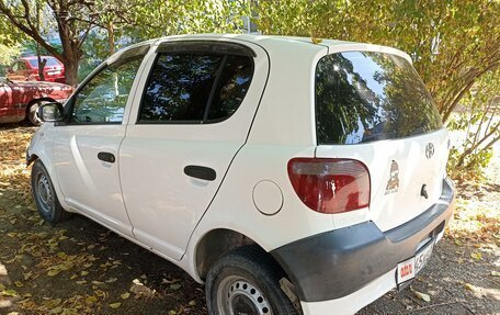 Toyota Vitz, 2000 год, 300 000 рублей, 1 фотография