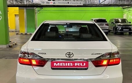 Toyota Camry, 2016 год, 2 250 000 рублей, 7 фотография