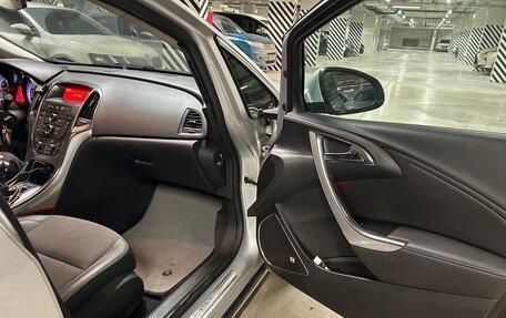 Opel Astra J, 2012 год, 1 040 000 рублей, 4 фотография