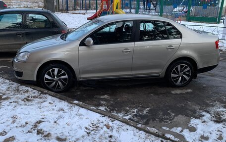 Volkswagen Jetta VI, 2008 год, 730 000 рублей, 4 фотография