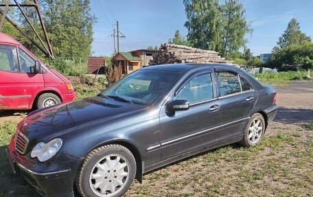 Mercedes-Benz C-Класс, 2002 год, 385 000 рублей, 3 фотография