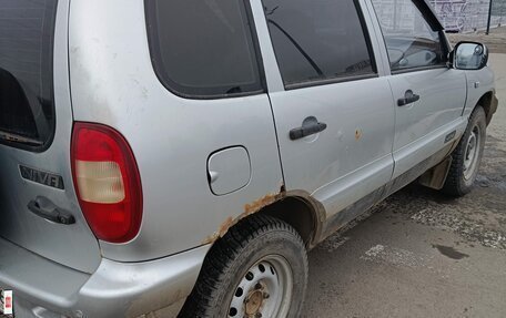 Chevrolet Niva I рестайлинг, 2005 год, 250 000 рублей, 2 фотография