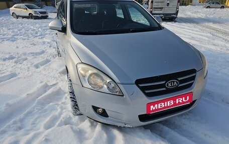 KIA cee'd I рестайлинг, 2008 год, 630 000 рублей, 2 фотография