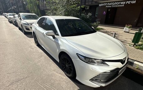 Toyota Camry, 2019 год, 2 700 000 рублей, 3 фотография