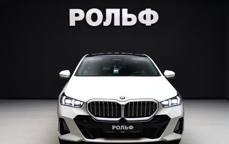 BMW 5 серия, 2024 год, 9 790 000 рублей, 3 фотография