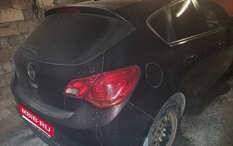 Opel Astra J, 2013 год, 760 000 рублей, 3 фотография