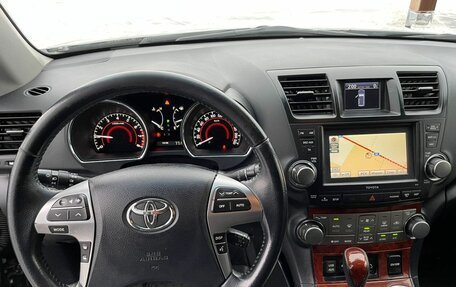 Toyota Highlander III, 2013 год, 2 300 000 рублей, 11 фотография
