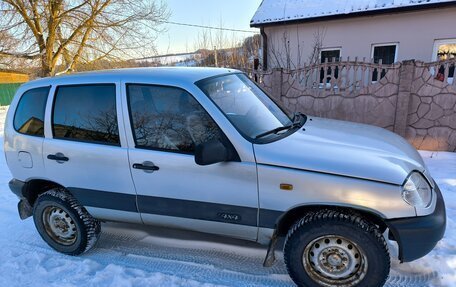 Chevrolet Niva I рестайлинг, 2005 год, 380 000 рублей, 2 фотография