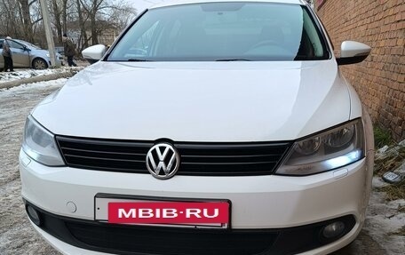 Volkswagen Jetta VI, 2013 год, 1 195 000 рублей, 4 фотография