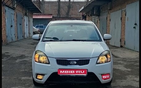 KIA Rio II, 2010 год, 650 000 рублей, 1 фотография