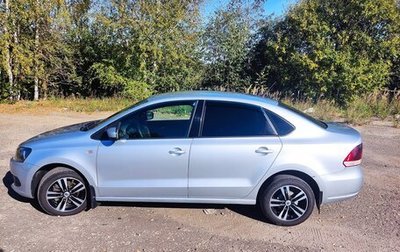 Volkswagen Polo VI (EU Market), 2013 год, 750 000 рублей, 1 фотография