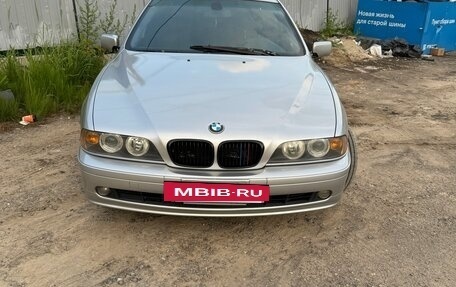 BMW 5 серия, 2001 год, 880 000 рублей, 2 фотография