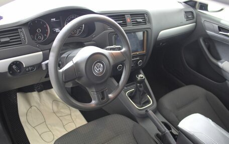 Volkswagen Jetta VI, 2011 год, 1 250 000 рублей, 12 фотография