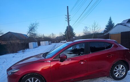 Mazda 3, 2018 год, 2 100 000 рублей, 3 фотография