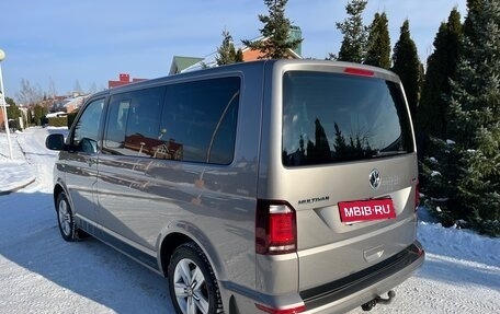 Volkswagen Multivan T6 рестайлинг, 2018 год, 4 800 000 рублей, 2 фотография