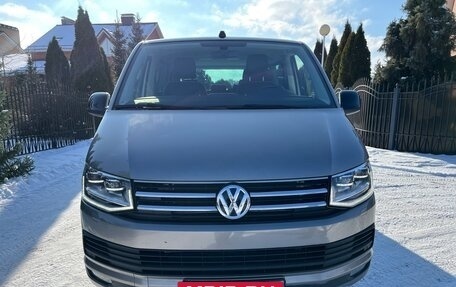 Volkswagen Multivan T6 рестайлинг, 2018 год, 4 800 000 рублей, 5 фотография