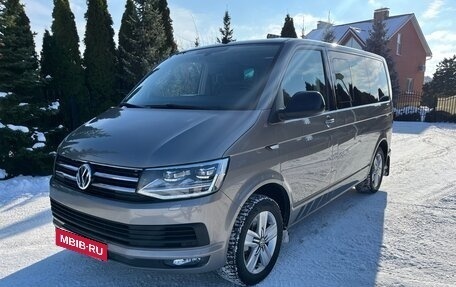 Volkswagen Multivan T6 рестайлинг, 2018 год, 4 800 000 рублей, 4 фотография