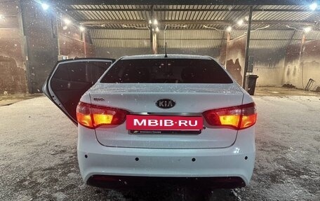 KIA Rio III рестайлинг, 2013 год, 770 000 рублей, 3 фотография