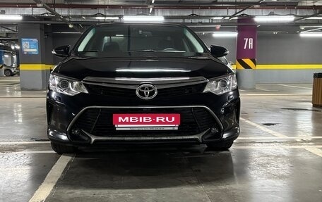 Toyota Camry, 2017 год, 2 750 000 рублей, 3 фотография