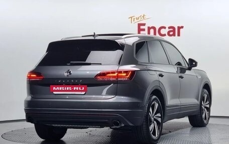 Volkswagen Touareg III, 2021 год, 6 270 000 рублей, 2 фотография