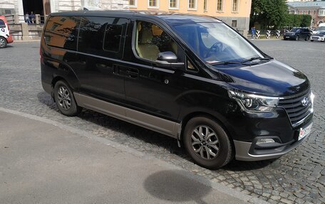 Hyundai H-1 II рестайлинг, 2019 год, 419 999 рублей, 9 фотография