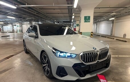 BMW 5 серия, 2024 год, 9 900 000 рублей, 2 фотография