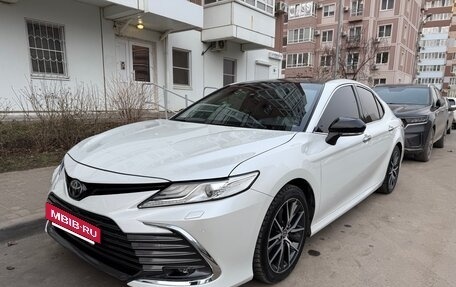 Toyota Camry, 2018 год, 3 650 000 рублей, 2 фотография