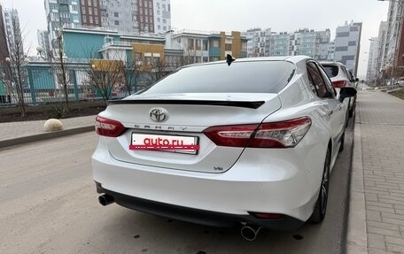 Toyota Camry, 2018 год, 3 650 000 рублей, 8 фотография