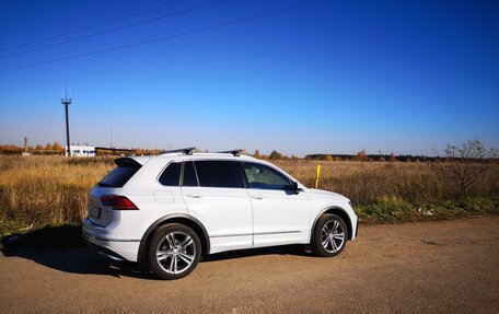 Volkswagen Tiguan II, 2019 год, 3 650 000 рублей, 2 фотография