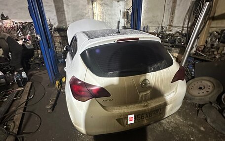 Opel Astra J, 2010 год, 870 000 рублей, 8 фотография