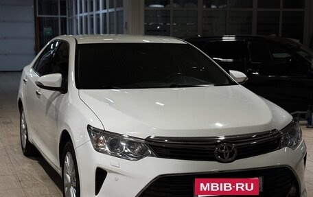 Toyota Camry, 2015 год, 2 600 000 рублей, 2 фотография