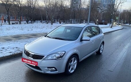 KIA cee'd I рестайлинг, 2010 год, 700 000 рублей, 3 фотография