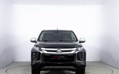 Mitsubishi L200 IV рестайлинг, 2019 год, 2 870 000 рублей, 2 фотография